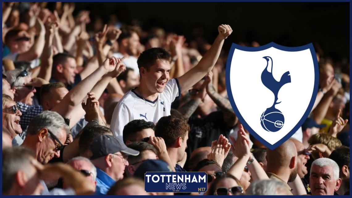 Tottenham fans, Tottenham crest.