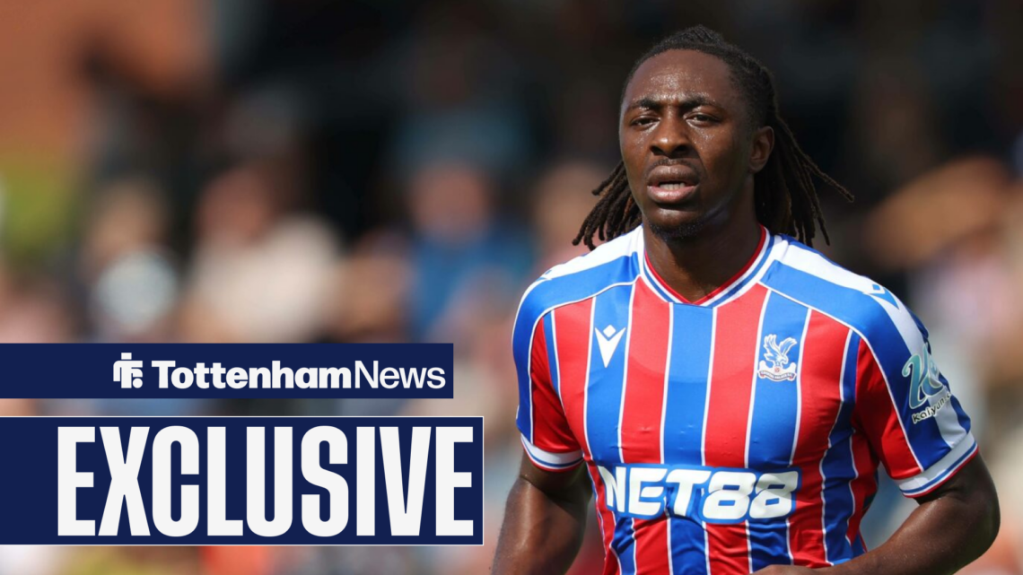 Eberechi Eze playing for Crystal Palace's home strip.