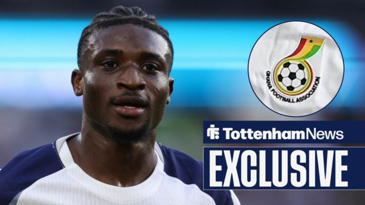Mohammed Kudus looking towards the Ghana badge in a circle inset
