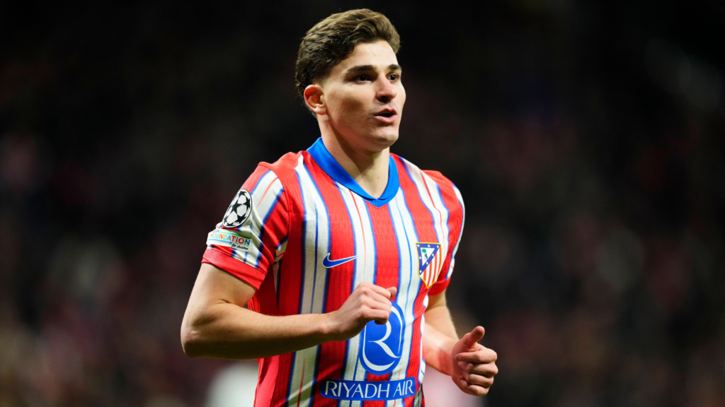 Julian Alvarez playing for Atletico Madrid