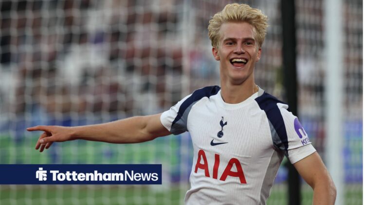 Lucas Bergvall celebrating with his arm outstretched.