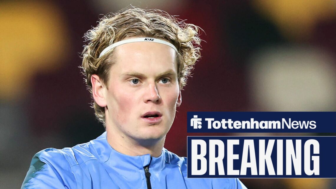 Tottenham goalkeeper Antonin Kinsky