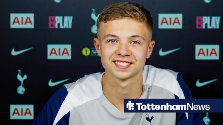 Tottenham Hotspur defender Tyler Tingey signing his first professional contract