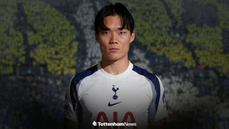 Hyeon-Gyu Oh in a Tottenham shirt