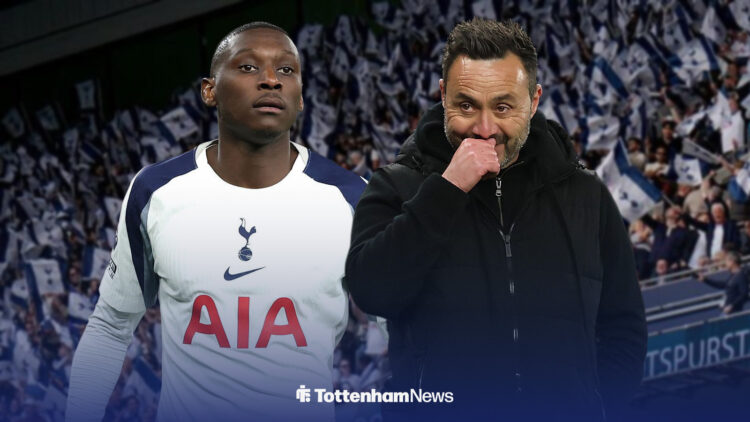 Randal Kolo Muani looking upset with Roberto De Zerbi next to him annoyed